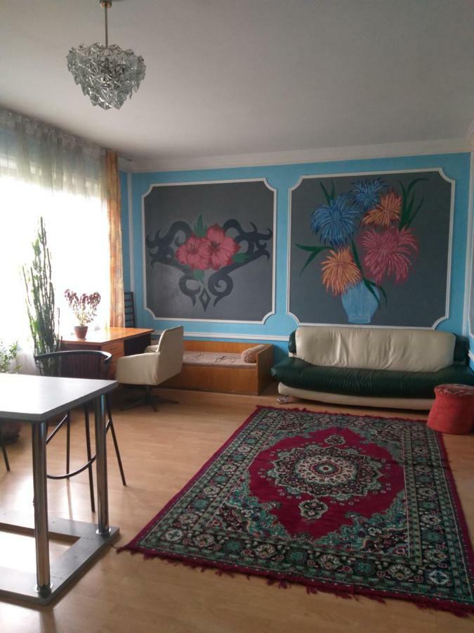 Shymhostle Hostel Shymkent Exterior photo